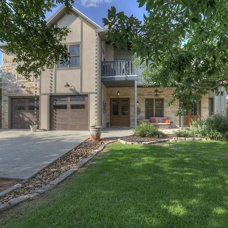 Luxury Craftsman Home With Hot Tub And Firepit - 1Blk To Main Fredericksburg Eksteriør billede